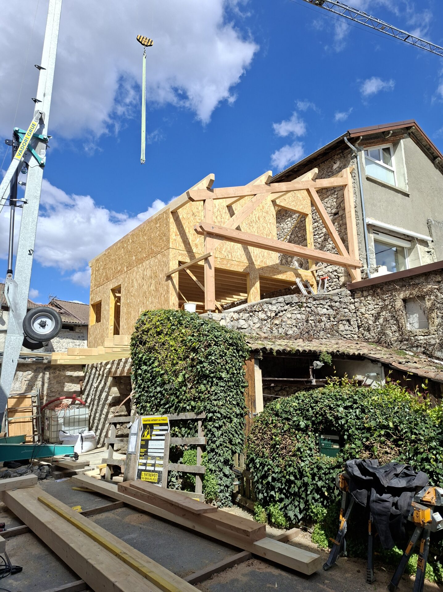 Extension en ossature bois et reprise de charpente à La Terrasse